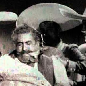 Bilder Yo maté a Rosita Alvírez