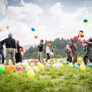 Bilder Täterätää! Die Kirche bleibt im Dorf 2