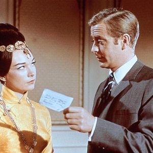 Bilder Das Mädchen aus der Cherry-Bar