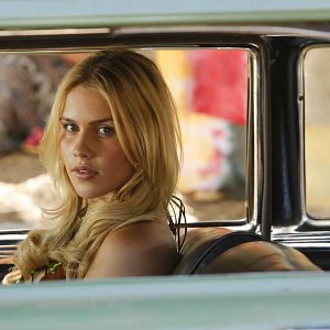 Bilder Claire Holt