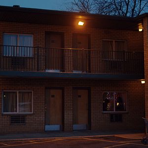 Bilder Love Comes Later