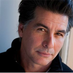 Bilder The Girl Under the Waves