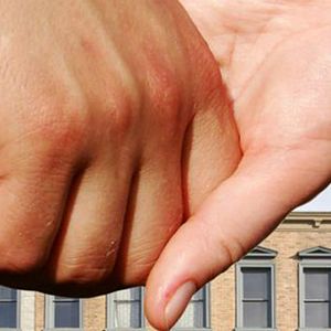 Bilder The Girl Under the Waves