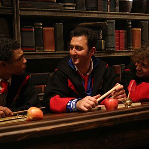 Bilder Sihirbazlık Okulunda Bir Türk