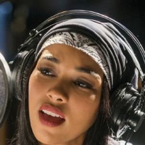 Bilder Alexandra Shipp