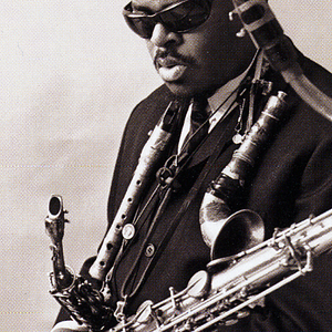 Bilder The Case of The Three Sided Dream