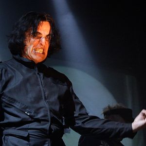 Bilder The Death And Resurrection Show