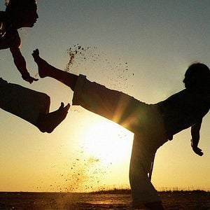 Bilder Only The Strong