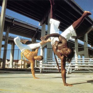 Bilder Only The Strong