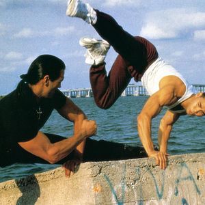 Bilder Only The Strong