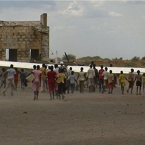 Bilder We Come as Friends