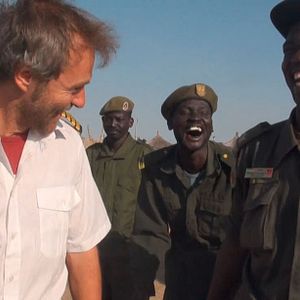 Bilder We Come as Friends