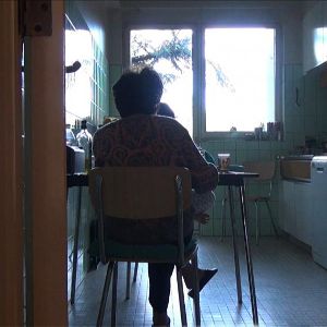 Bilder No Home Movie