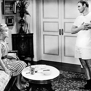 Bilder Listen to Me Marlon