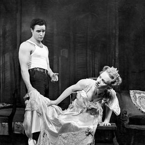 Bilder Listen to Me Marlon