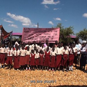 Bilder We Come as Friends