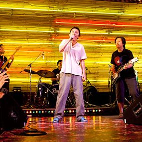 Bilder La La La at Rock Bottom