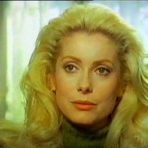 Bilder Die Frau mit den roten Stiefeln