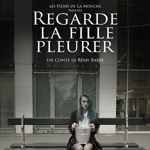 Bilder Regarde la fille pleurer