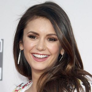Bilder Nina Dobrev
