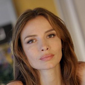 Bilder Saffron Burrows