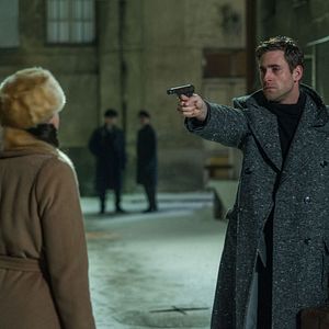 Bilder Falling Snow - Zwischen Liebe und Verrat