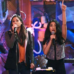 Bilder Cooper Barrett's Guide To Surviving Life