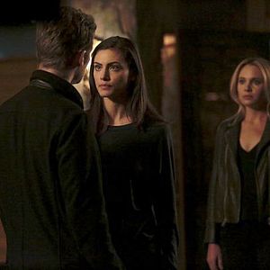 Bilder Phoebe Tonkin