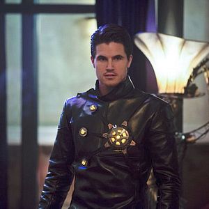 Bilder Robbie Amell