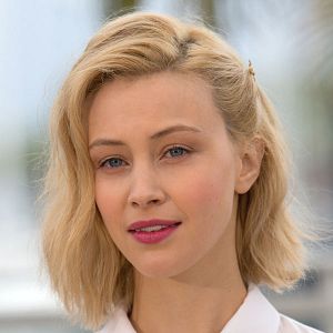 Bilder Sarah Gadon