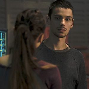 Bilder Devon Bostick