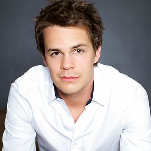 Bilder Johnny Simmons