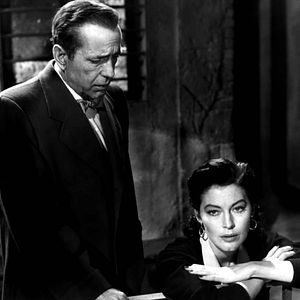 Bilder Die barfüßige Gräfin