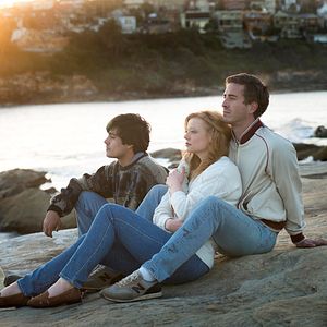 Bilder Holding The Man