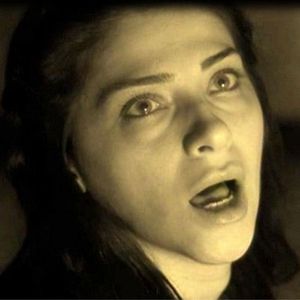 Bilder İfrit'in Diyeti: Cinnia