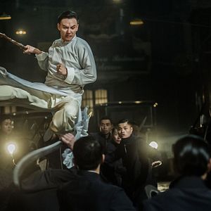 Bilder Monk Comes Down The Mountain