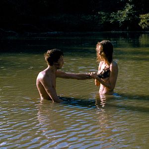 Bilder Bientôt les jours heureux (I tempi felici verranno presto)