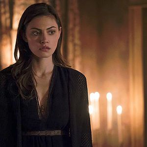 Bilder Phoebe Tonkin