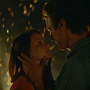 Bilder Julie und die roten Schuhe