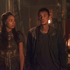 Bilder The 100