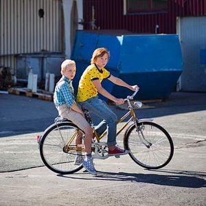 Bilder Der Junge mit den Goldhosen