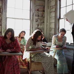 Bilder Alice - The Darker Side of the Mirror