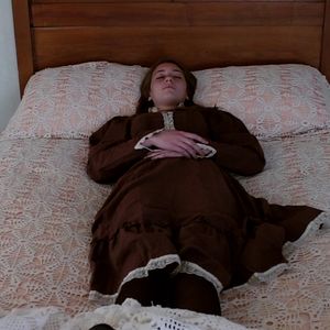 Bilder Alice - The Darker Side of the Mirror