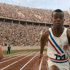 Bilder Stephan James