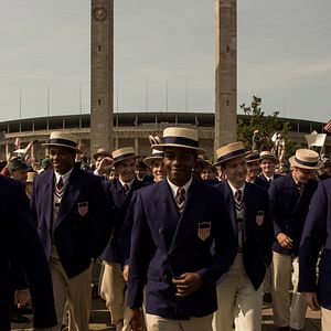 Bilder Stephan James