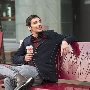 Bilder Devon Bostick