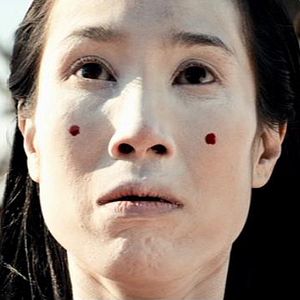 Bilder At The Gate Of The Ghost