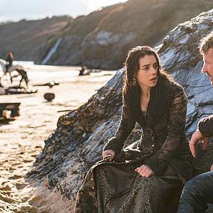 Bilder Adelaide Kane