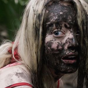 Bilder Holidays - Surviving Them Is Hell