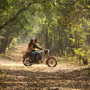 Bilder A Death in the Gunj